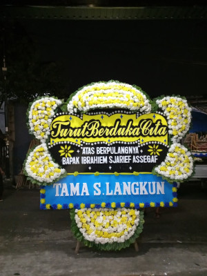 Papan Bunga Duka di Seram Barat